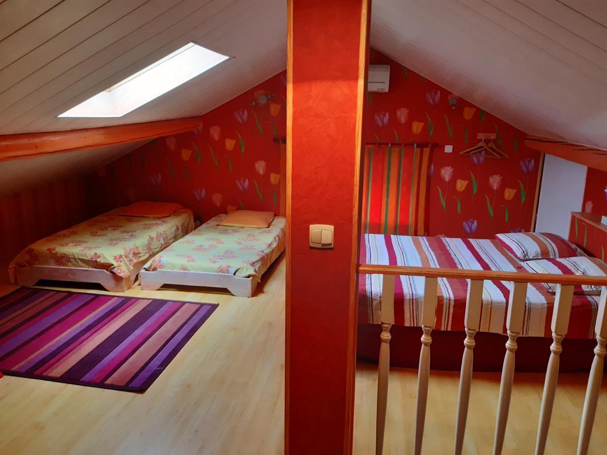 La Providence, Chambres D'Hotes Saint-Sernin-du-Plain ภายนอก รูปภาพ
