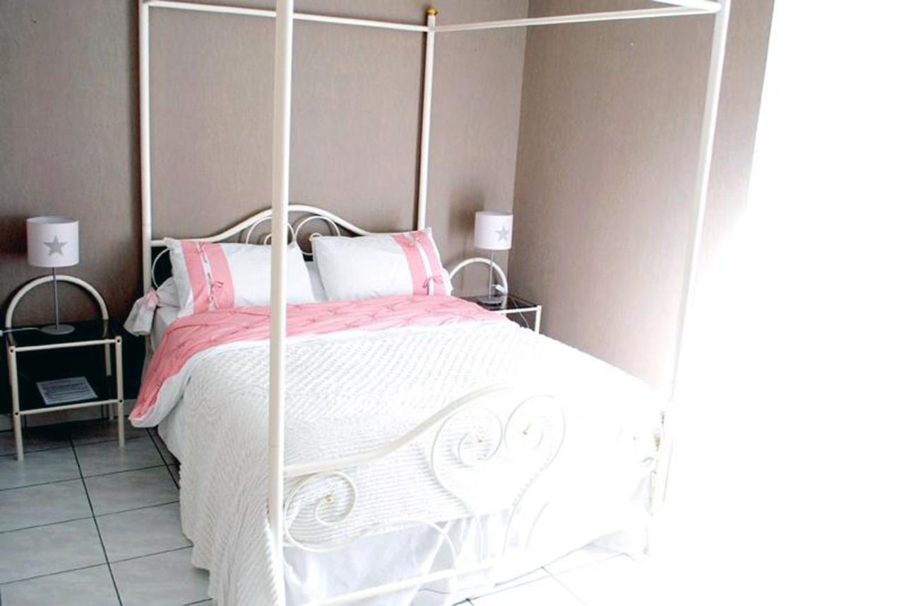 La Providence, Chambres D'Hotes Saint-Sernin-du-Plain ภายนอก รูปภาพ