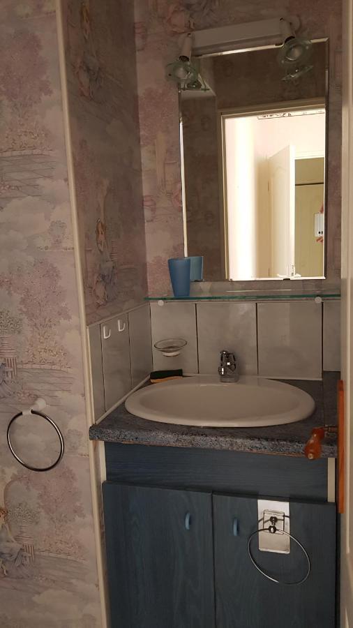 La Providence, Chambres D'Hotes Saint-Sernin-du-Plain ภายนอก รูปภาพ